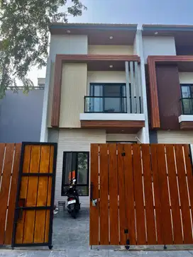 I Dijual rumah baru siap huni daerah metland puri