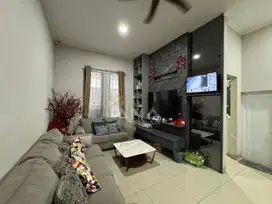 ANA RUMAH SEMIFURNISHED UK 6.5X20M DI JELAMBAR