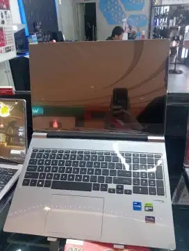 Segampang Itu Cicilan Laptop Pakai Home Credit Cukup KTP saja