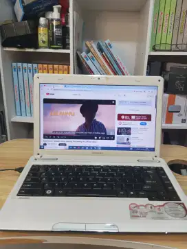 Laptop Toshiba Satellite L735 Mulus Ngebut Tinggal Pakai