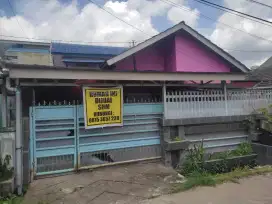 Dijual rumah di komplek BSI
