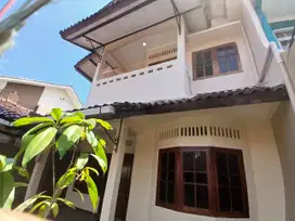 Disewa rumah  lingkungan. NYAMAN pondok kelapa Jakarta timur