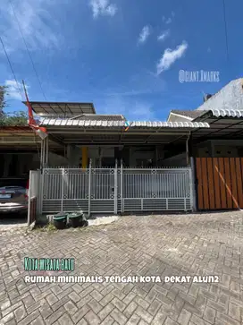 Rumah terawat lokasi strategis dekat alun alun di Diponegoro Batu