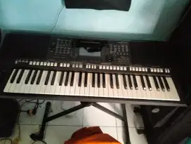 Jual keyboard Yamaha psr 750 nego
