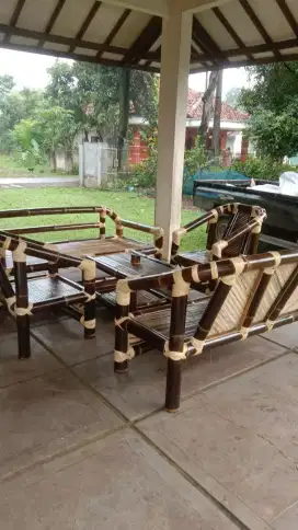 Kerajinan Kursi bambu Hitam