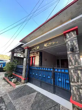 Disewakan Rumah Lokasi Starategis di Jatibening, Bekasi