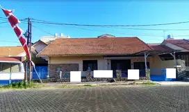 Rumah + Gudang di Ngagel Jaya Selatan (2 kavling)