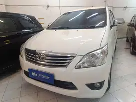 TOYOTA 2014 KIJANG INNOVA V 2.0 AT PUTIH MURAH OTOMART 286 KENJERAN