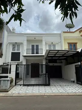 Dijual Rumah 2 Lantai di Pondok Hijau Golf Gading Serpong. Siap Huni