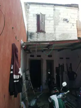 Dijual Rumah 2 Lantai Murah Meriah