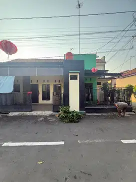Disewakan rumah kamar 4