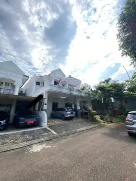 Rumah Bangunan Mandiri Sebrang KRL Rawa Buntu, Golden Vienna BSD