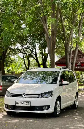 Jual Cepat VW Touran 1.4 TSI 2014 AT Facelift