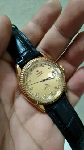 Jam Titoni Cosmo King Gold