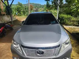 Camry 2.5v 2013 silver rare item matic sedan