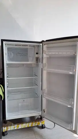 Kulkas 1 pintu.