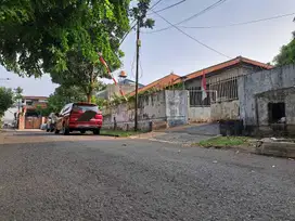 Rumah Lama Tanah Luas di Pejaten Barat Jakarta Selatan
