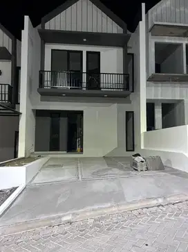 DIJUAL RUMAH 2LT FREE PPN DI TEMBALANG