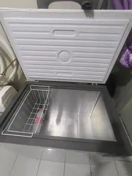 Frizzer changhong 200 L