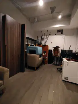 Ruko Gandeng 4 Lantai Kirana Kelapa Gading – Hadap Jalan Utama + Lift