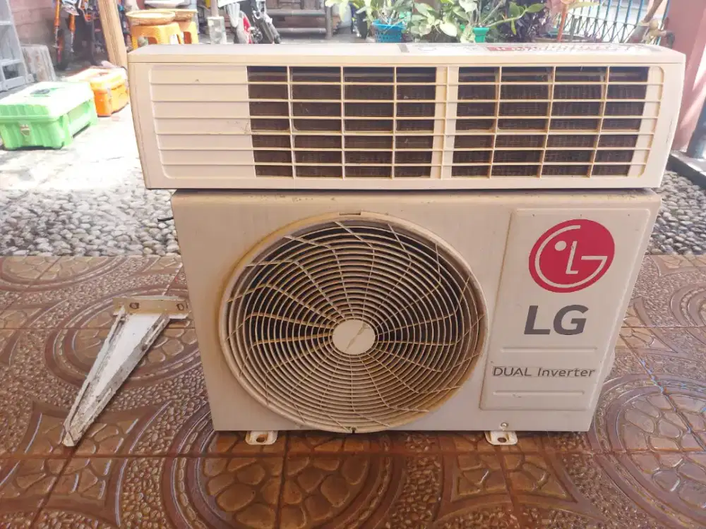 AC LG 1/2 PK Dual Inverter 495 Watt