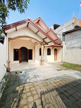 Jual atau Sewa, Rumah Duri Kosambi – Cengkareng, Jakarta Barat, 340 m²