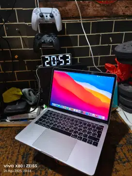 MacBook Pro 2018 Touchbar 512Gb Normal Bisa TT Pastinya