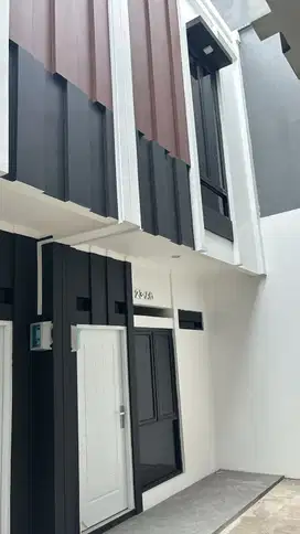 Di Jual Rumah Baru 2 lantai di Utan Kayu Utara Matraman
