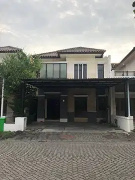 Disewakan Rumah Royal Residence Semi Furnished, Siap Huni