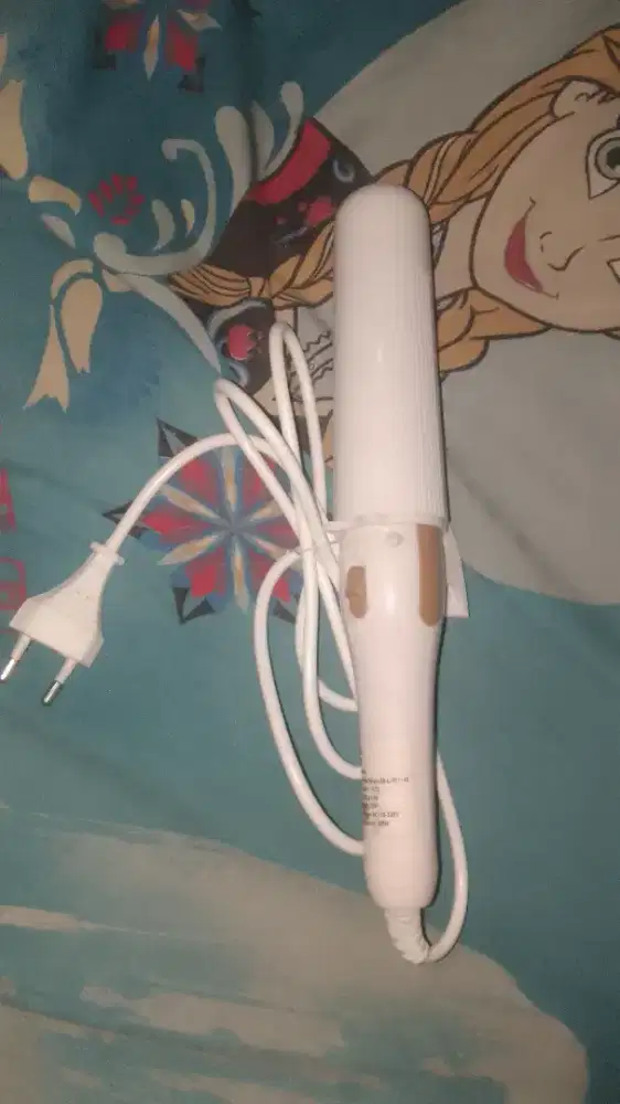 Catokan rambut perempuan