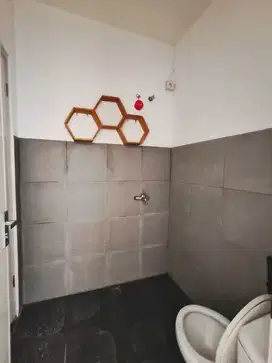 Disewakan rumah 1 lantai dekat gwalk dan unesa royal park Surabaya bar