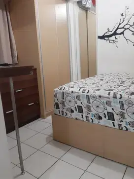 The Green Pramuka City Apartment 2 kamar Furnish Sewa Tahunan