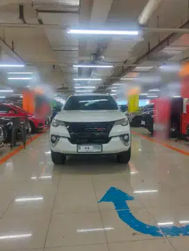 Fortuner 2.4 Vrz Diesel Matic 2016
