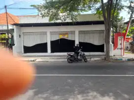 Sewakan toko untuk usaha