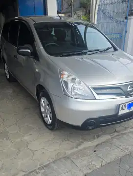 Nissan Grand Livina 2012 SV MT