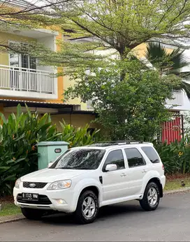 Ford escape 2.3 XLT limited 2012 AT pajak panjang top condition
