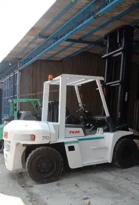 Forklift TCM 7 Ton,Tiang 6 Meter,Isuzu 6BG1,Ban Double,Tahun 2017