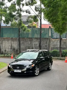 Honda odyssey RB3 2010 2.4 AT top condition pajak panjang