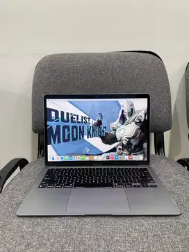 MacBook Air M1 8/256GB