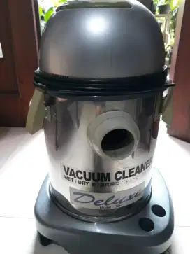 Vacum cleaner wet dry merk Deluxe