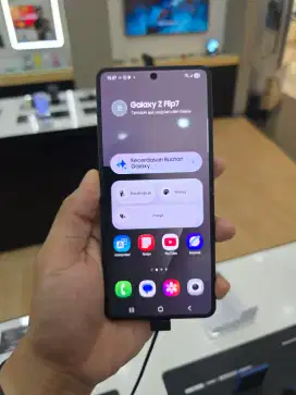 SAMSUNG GALAXY Z FLIP 7