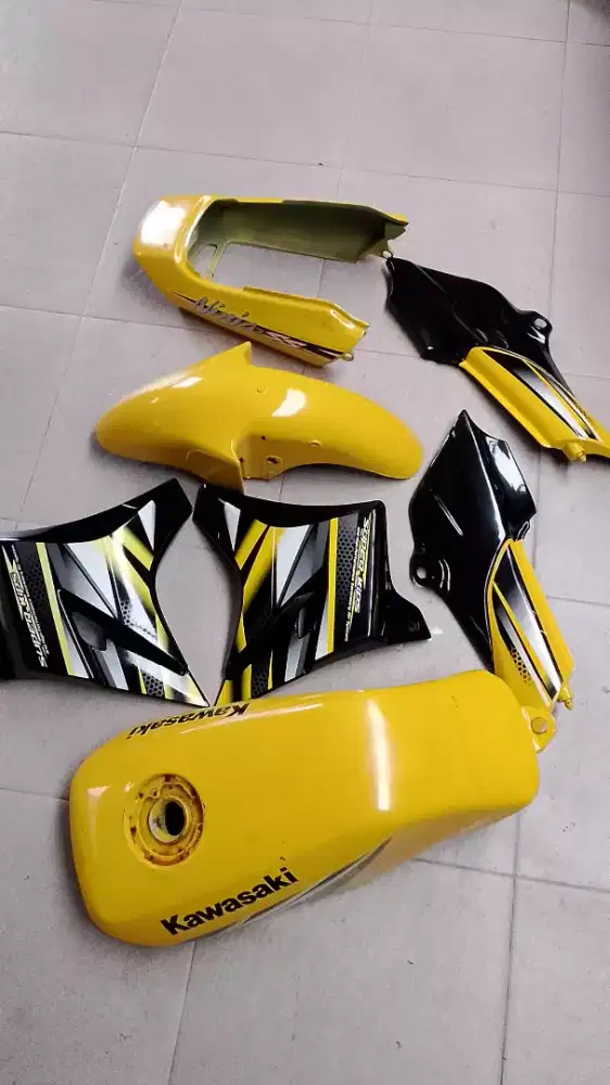 Body kawasaki ninja ss
