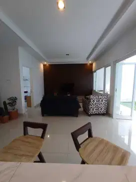 Rumah minimalis dalam cluster di Ciwaruga dekat Polban