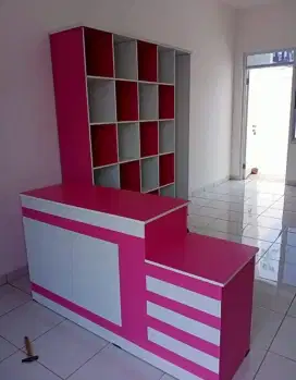 Satu set Lemari Laundry dan Meja
