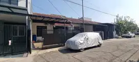 Rumah Siap Huni Lokasi Strategis di Taman Kopo Indah 1