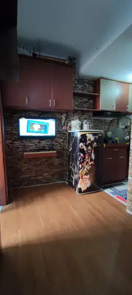 Unit Studio + 1 Kamar Tidur Emerald Tower