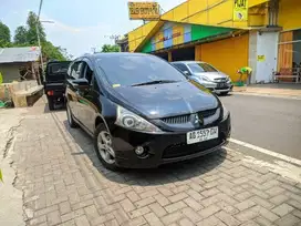 Mitsubishi Grandis 2.4 GLS Plat AG mujiono mobil bekas sekoto