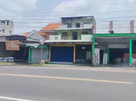 RUMAH DAN TOKO 3 LANTAI DI DESA JABON, MOJOANYAR MOJOKERTO