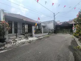 Tanah Hook Cocok Bangun Rumah Besar di Kembar