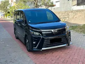 Voxy 2021/20 istimewa solo